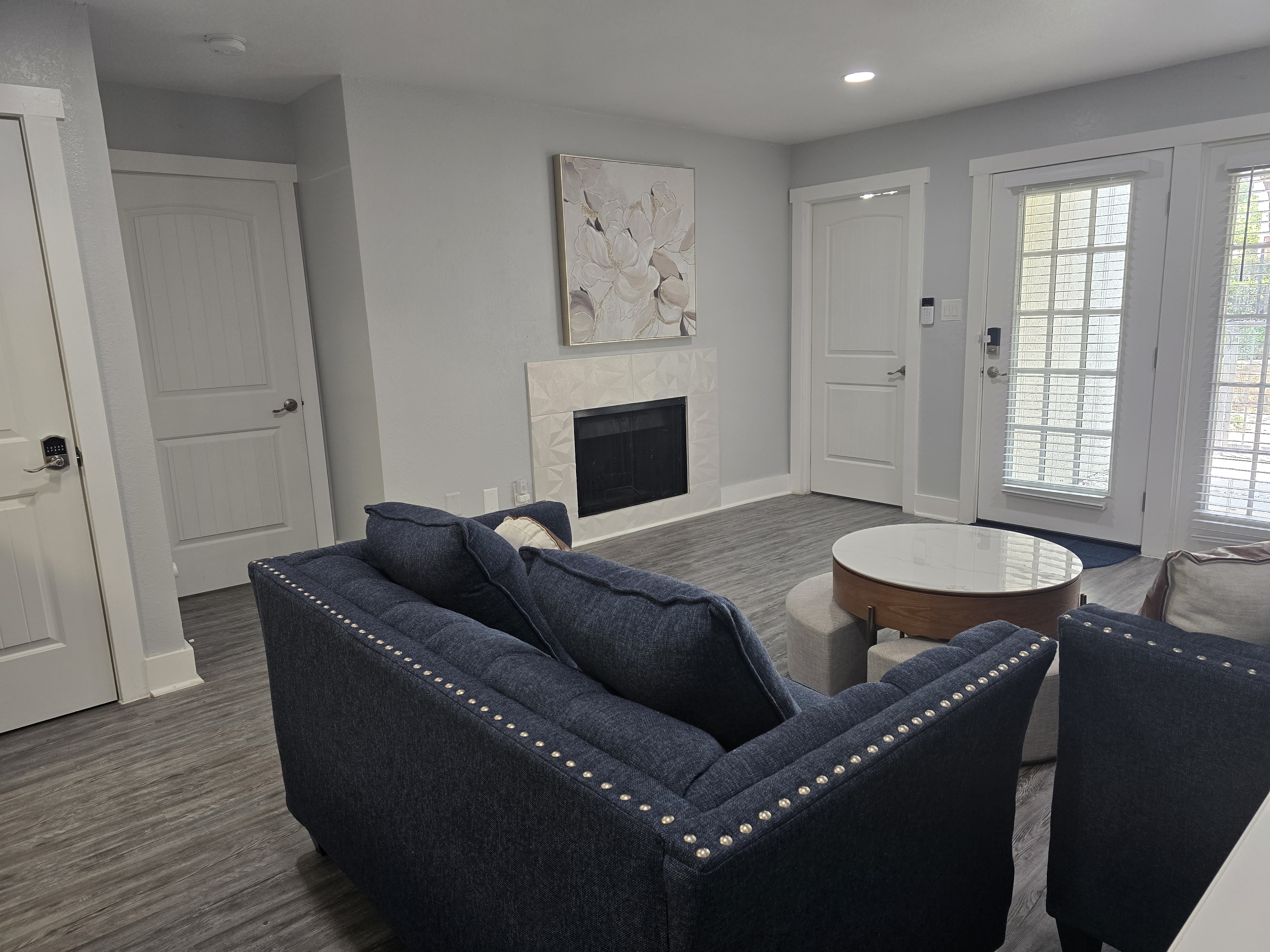 Boutique Luxury North Dallas Condo for Creative Productions