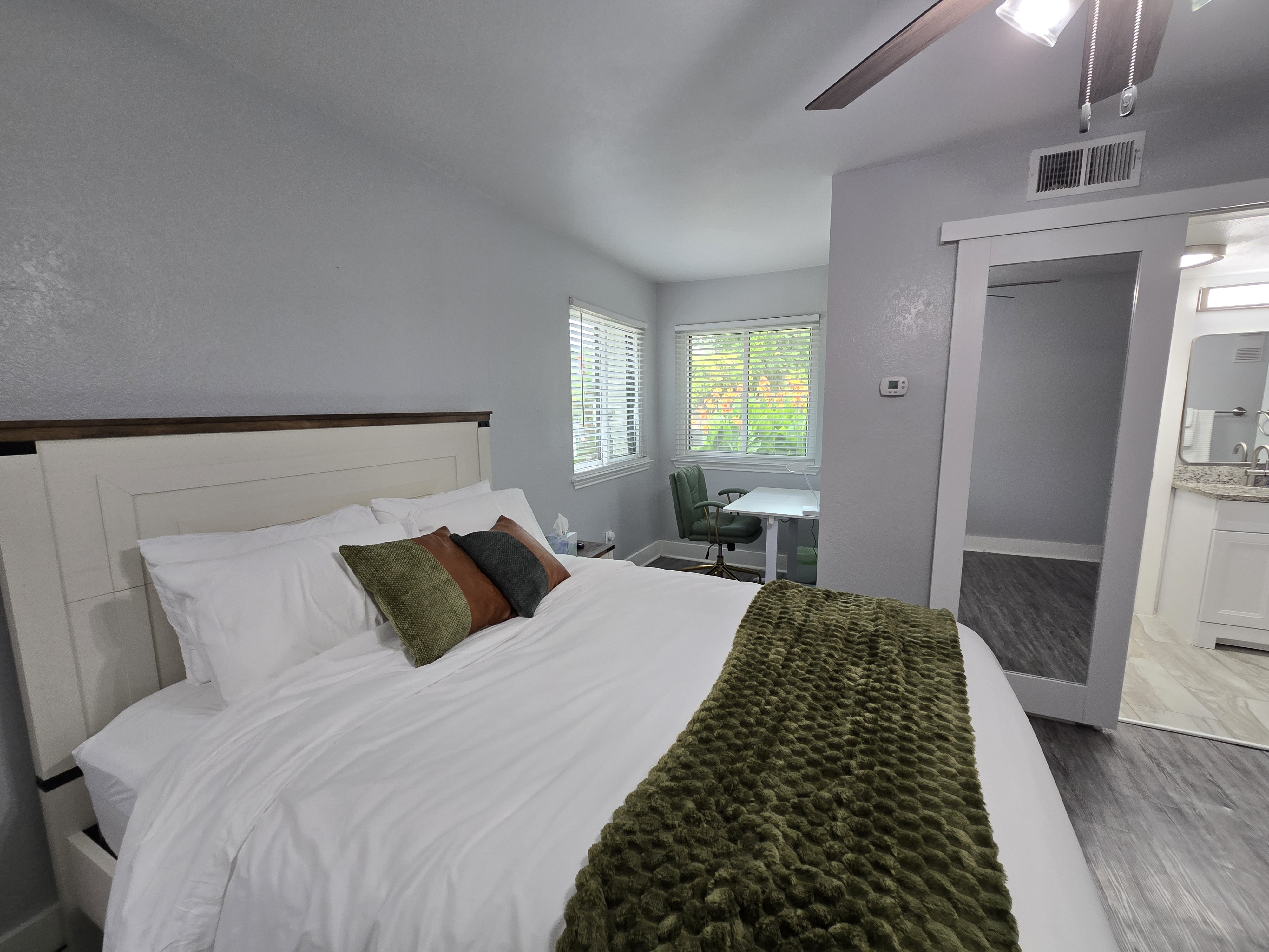 Boutique Luxury North Dallas Condo for Creative Productions
